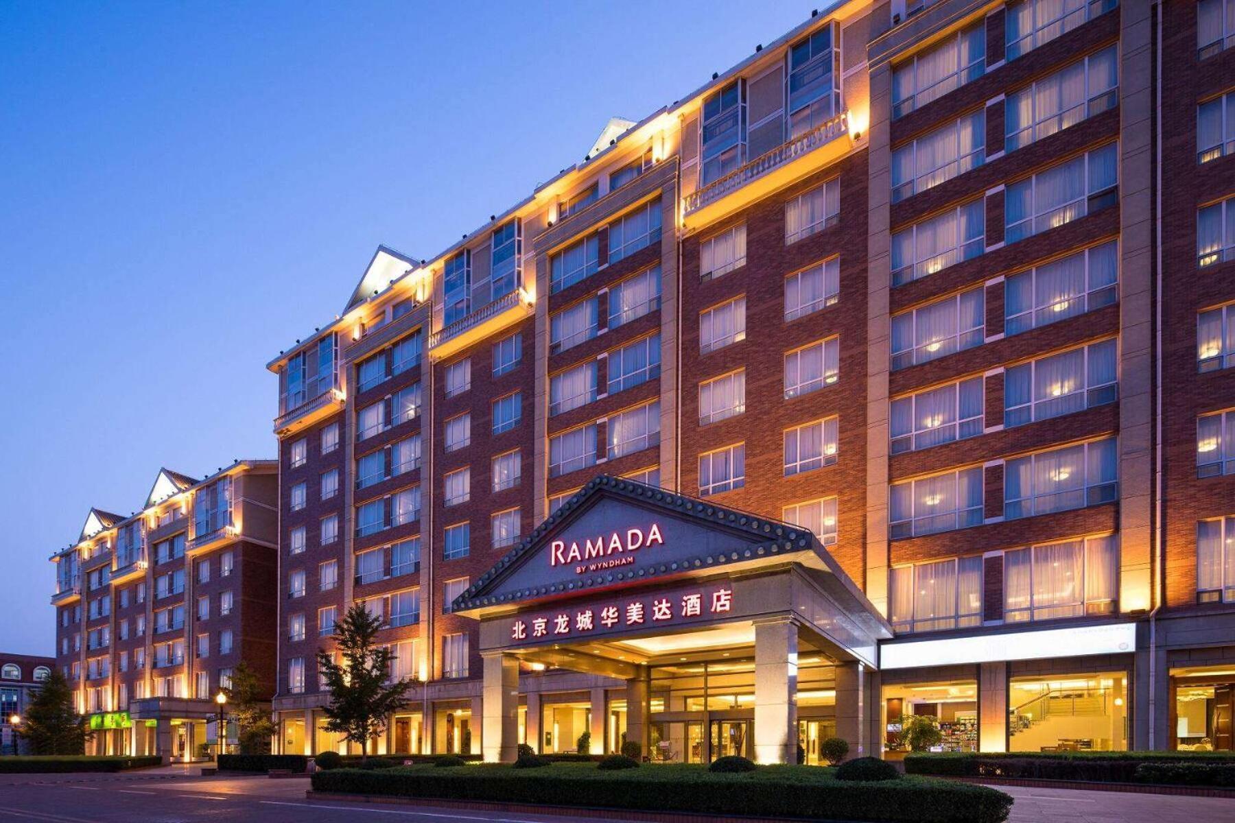 Hotel Ramada Beijing North Changping Exterior foto